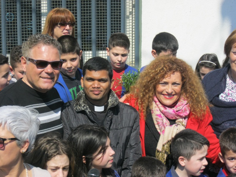 Bovalino  - Si è svolta la giornata ecologia nel cortile della scuola elementare di Bosco S. Ippolito.